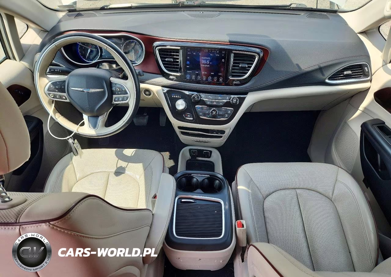 2017 Chrysler Pacifica Limited VIN:2C4RC1GG6HR553857 - 8