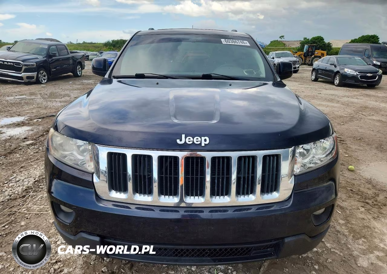 2011 Jeep Grand Cherokee Laredo VIN:1J4RR4GG2BC540873 - 5