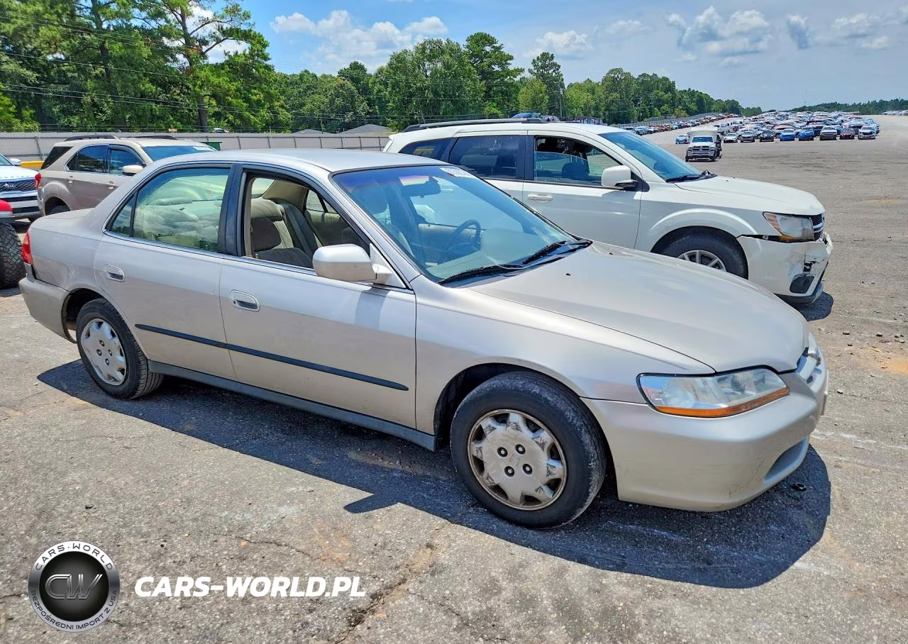 1999 Honda Accord Lx VIN:1HGCG5647XA084517 - 4