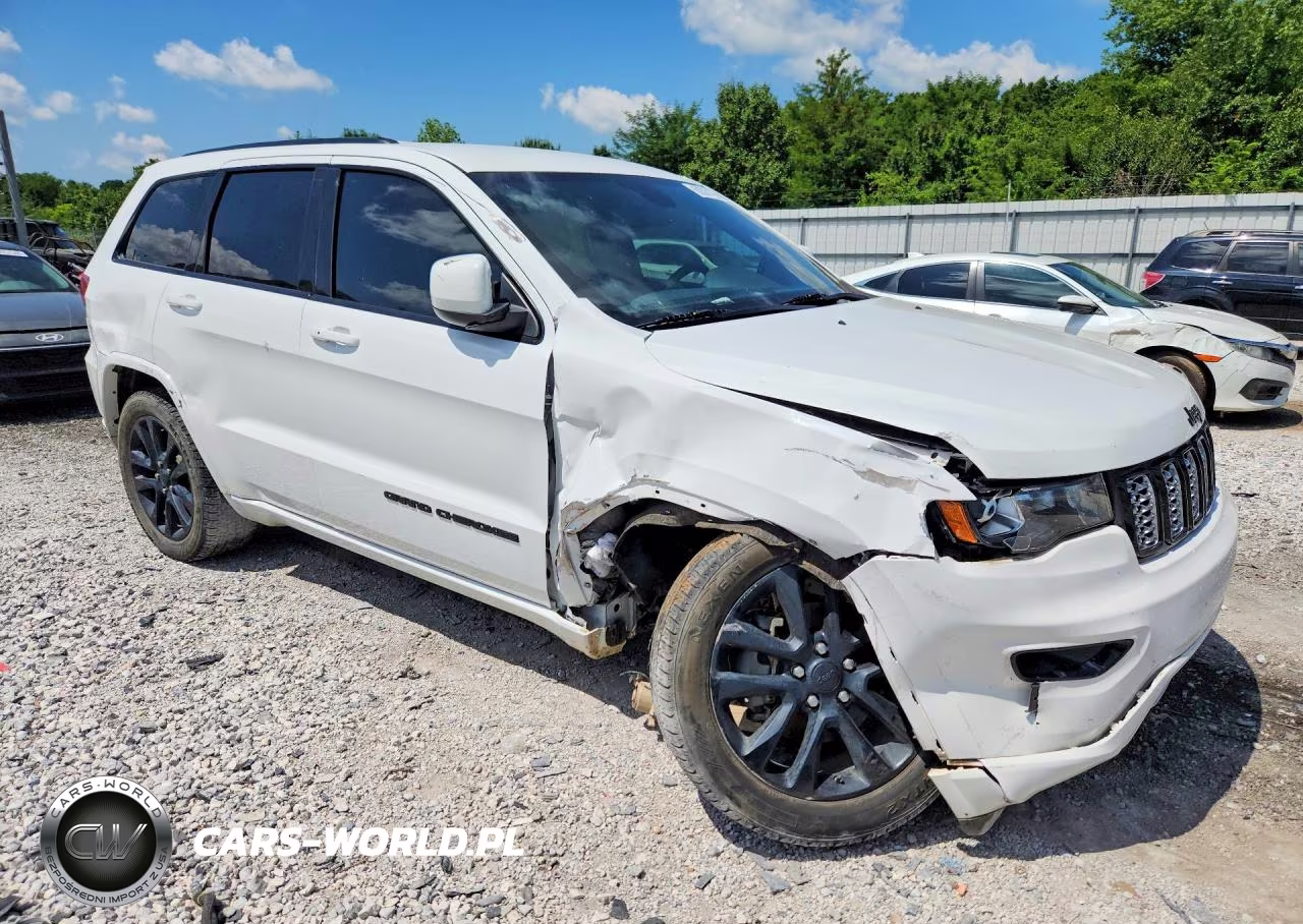 2019 Jeep Grand Cherokee Laredo VIN:1C4RJEAG2KC856916 - 4