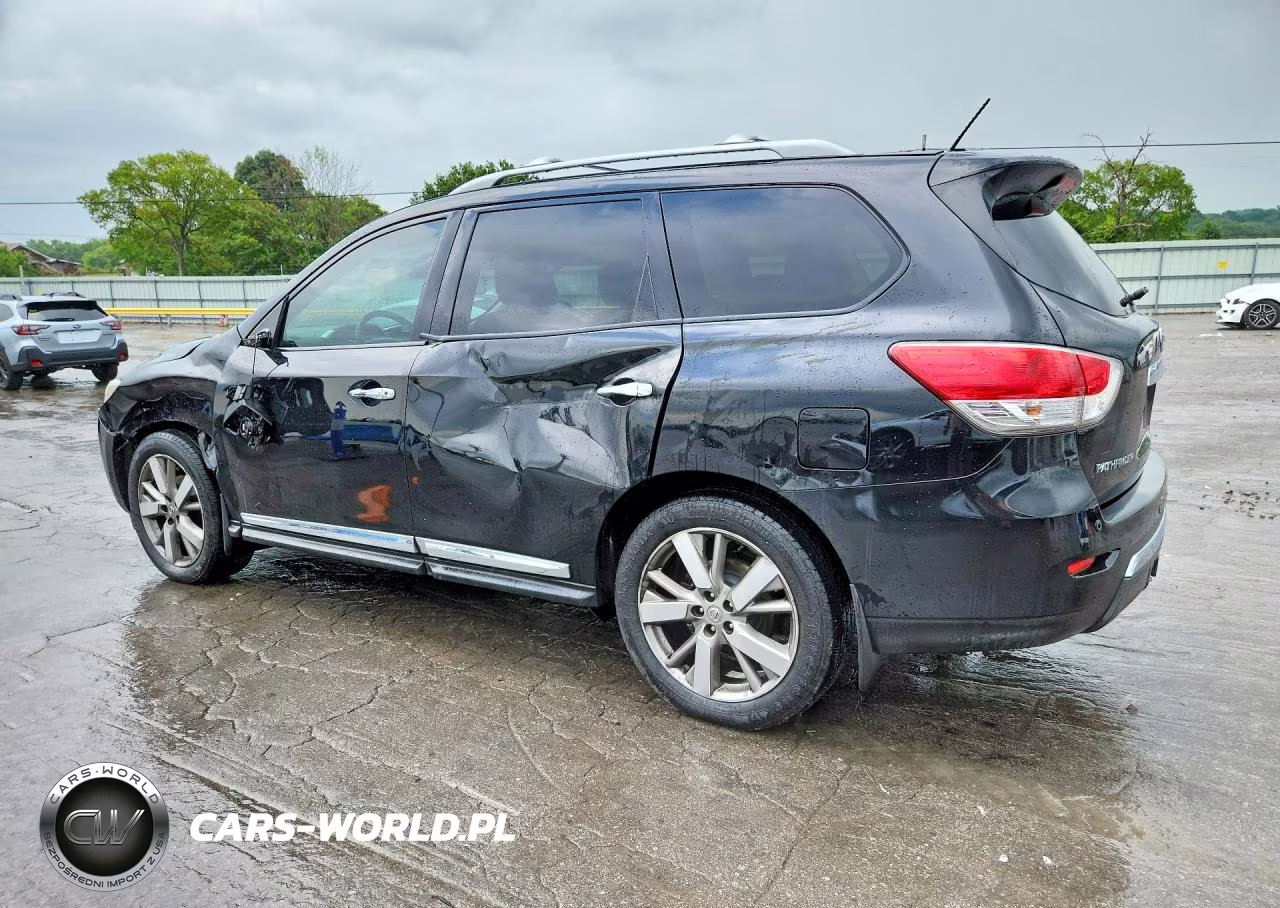 2016 Nissan Pathfinder Platinum VIN:5N1AR2MN6GC670572 - 2