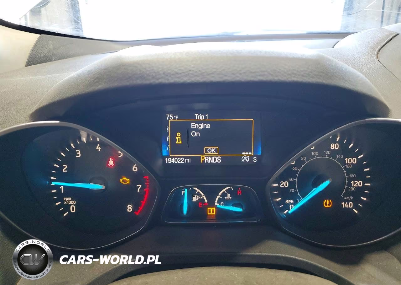 2017 Ford Escape Se VIN:1FMCU9GDXHUE24462 - 9