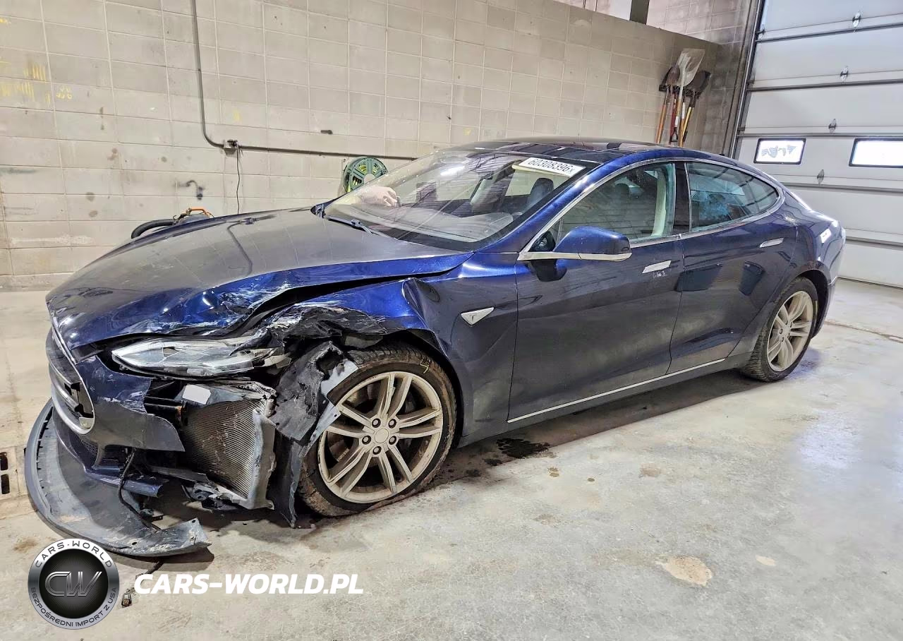 2014 Tesla Model S – zdjęcie 1 z 13