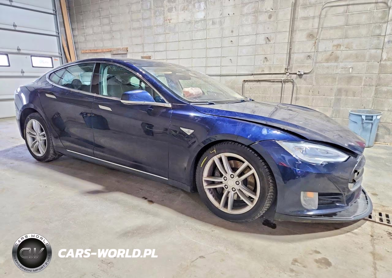 2014 Tesla Model S VIN:5YJSA1H1XEFP36428 - 4