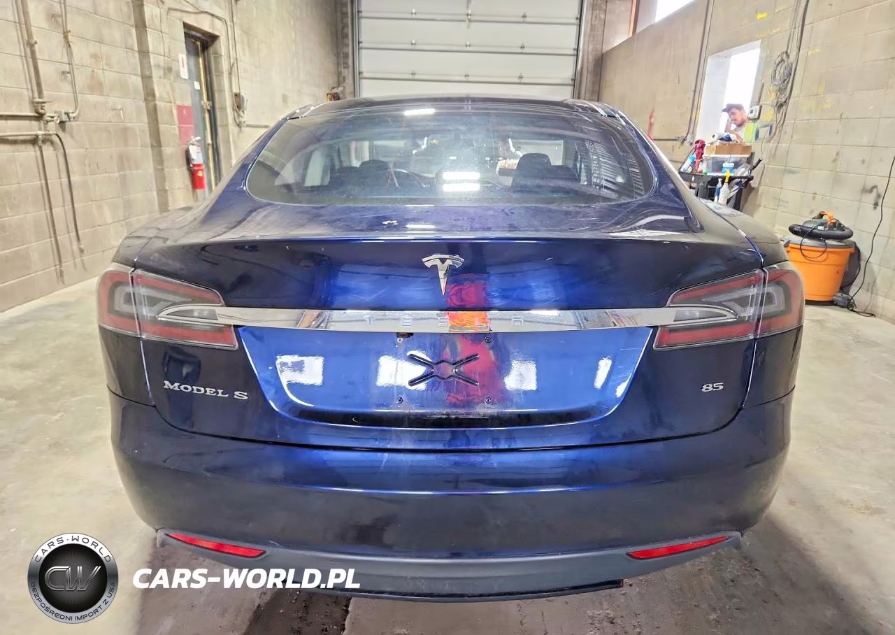 2014 Tesla Model S VIN:5YJSA1H1XEFP36428 - 6