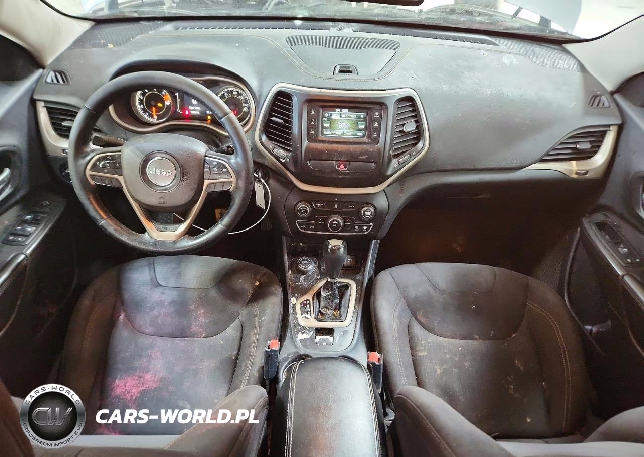 2016 Jeep Cherokee Latitude VIN:1C4PJMCB3GW259511 - 6