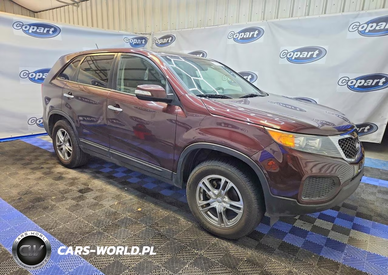 2013 Kia Sorento Lx VIN:5XYKT3A19DG348081 - 4