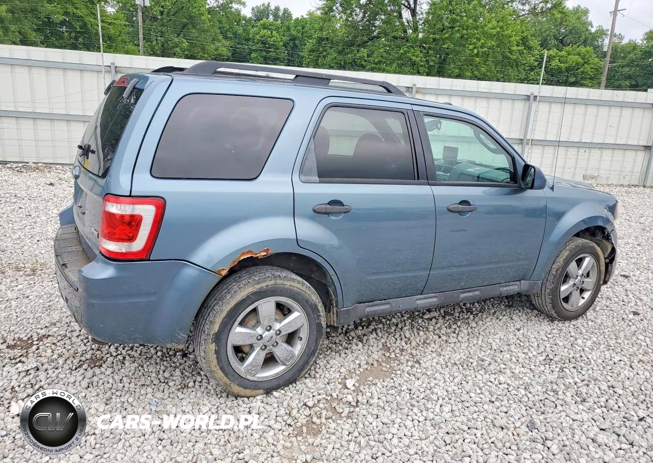 2010 Ford Escape Xlt VIN:1FMCU9DG2AKD46713 - 3