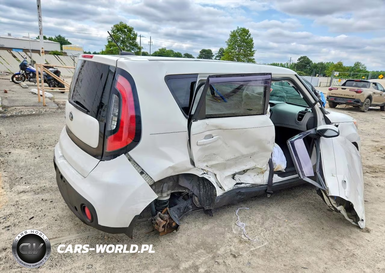 2018 Kia Soul Base VIN:KNDJN2A29J7570377 - 3