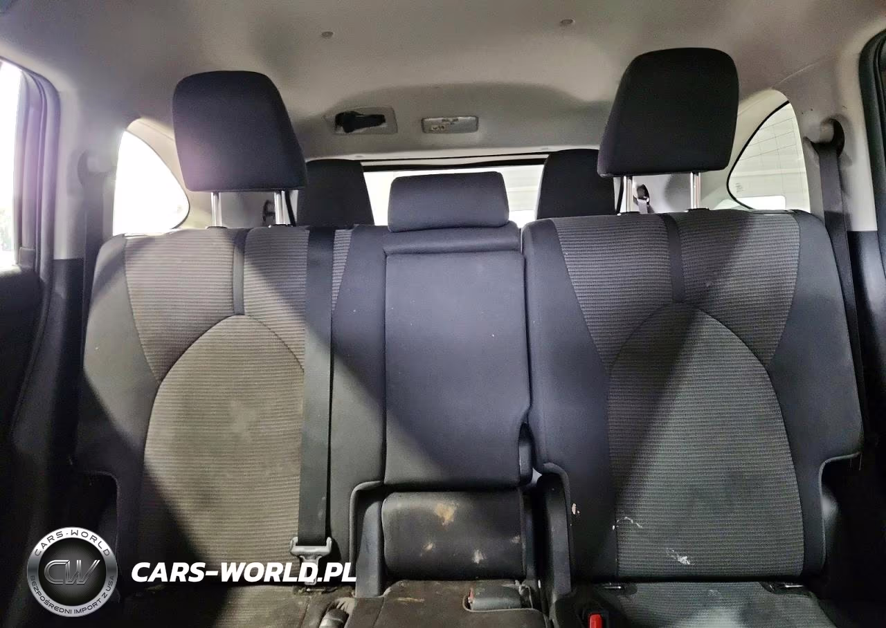 2023 Toyota Highlander L VIN:5TDKDRAH7PS501285 - 10