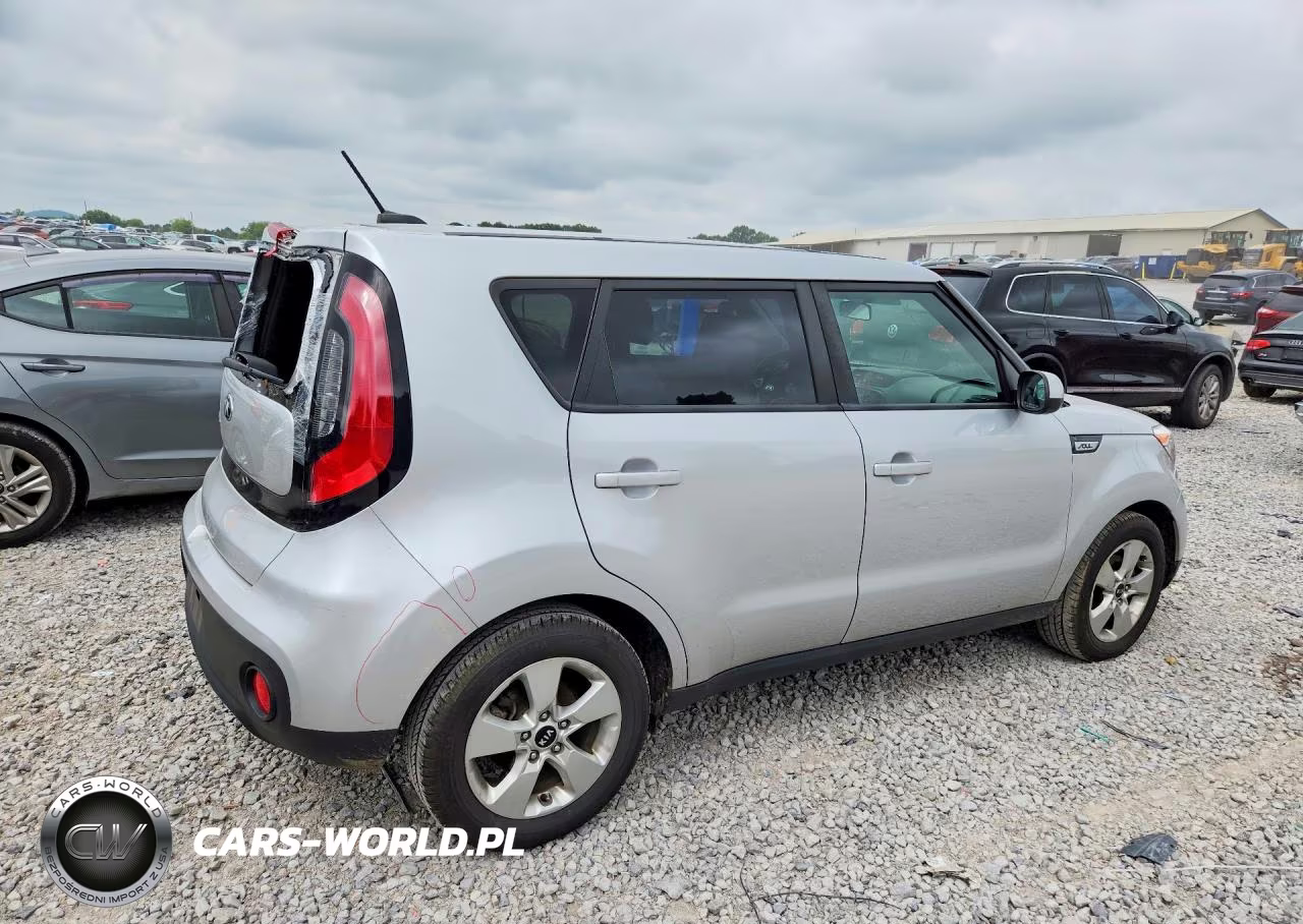 2018 Kia Soul Base VIN:KNDJN2A23J7520882 - 3