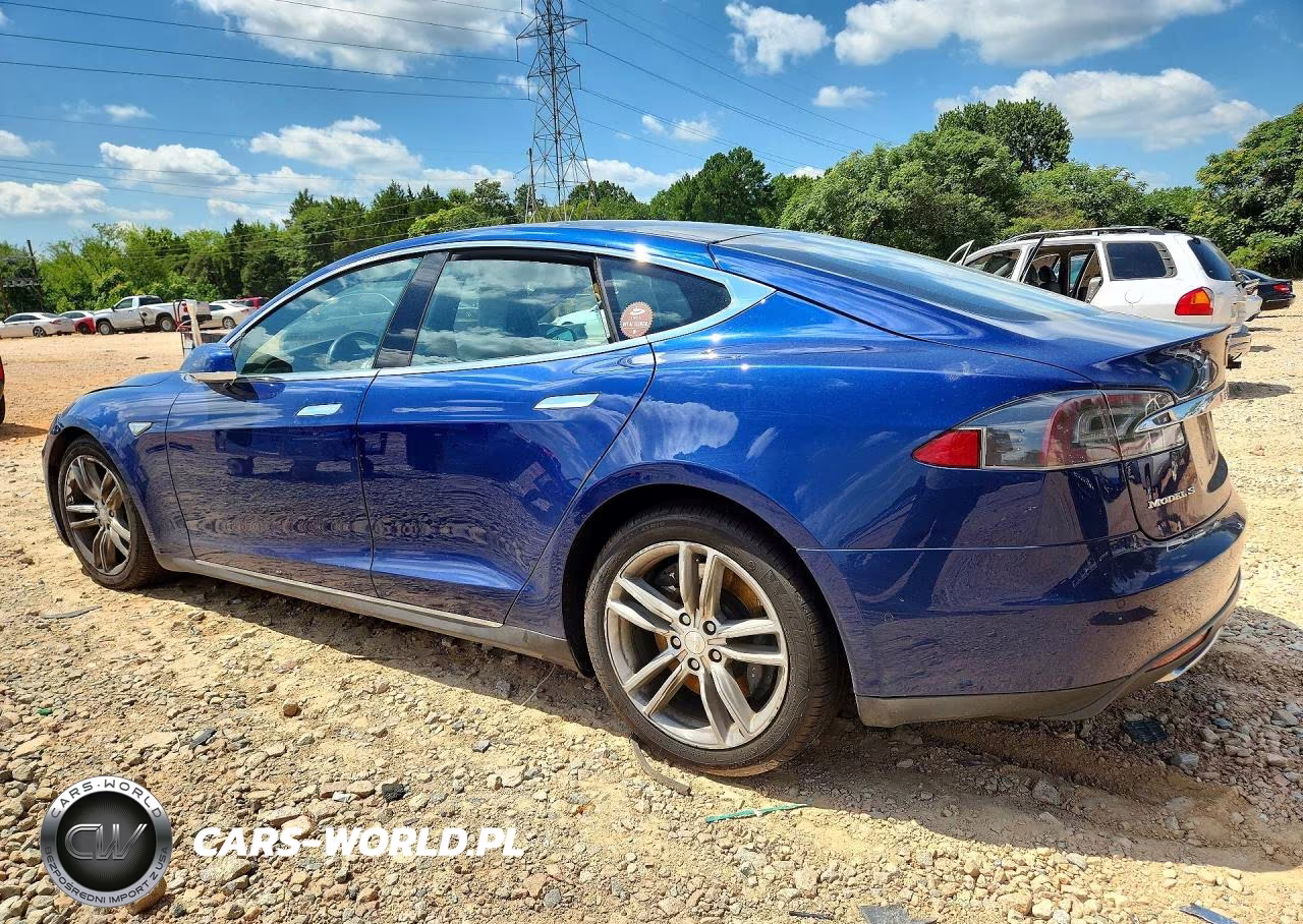 2015 Tesla Model S VIN:5YJSA1E20FF117223 - 2