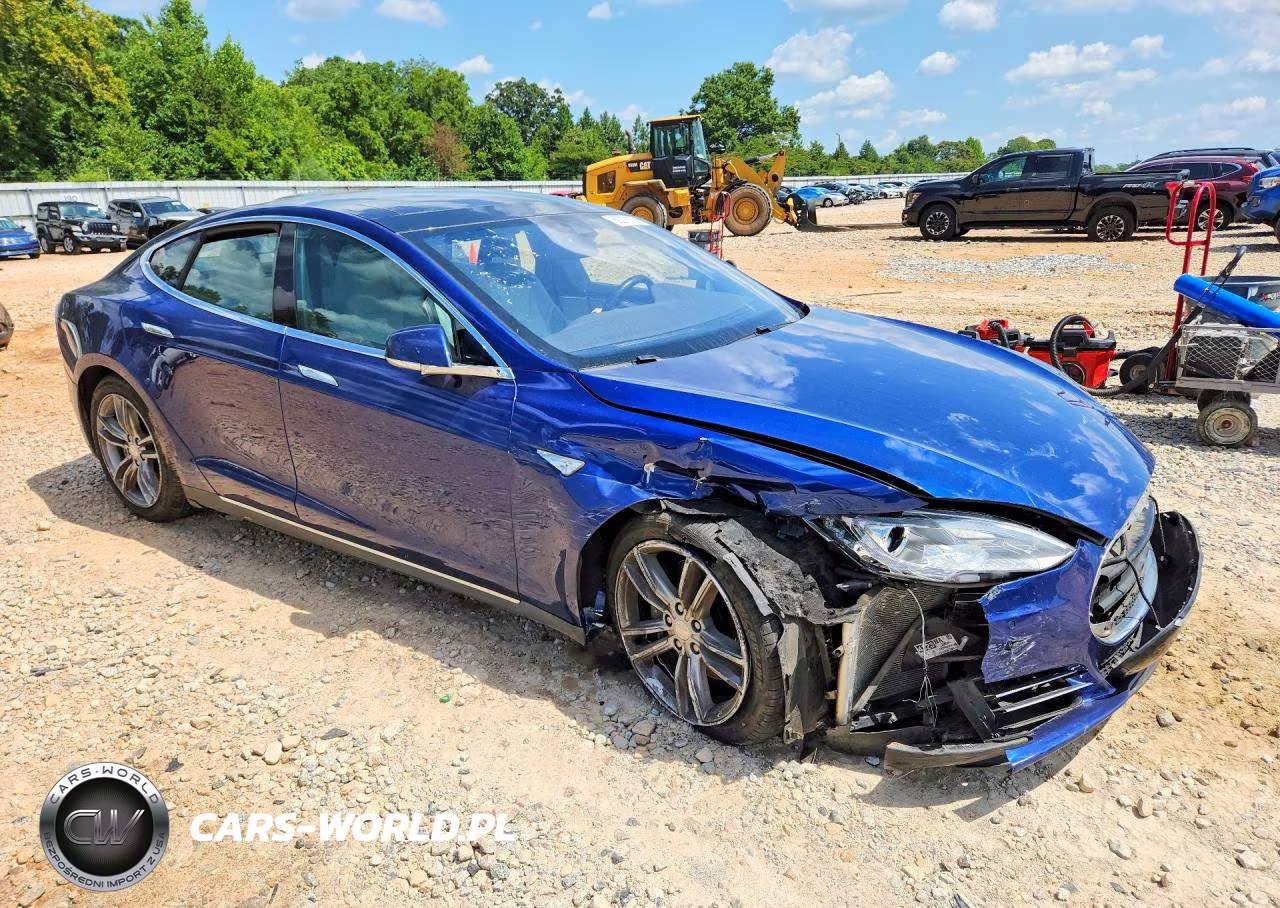 2015 Tesla Model S VIN:5YJSA1E20FF117223 - 4