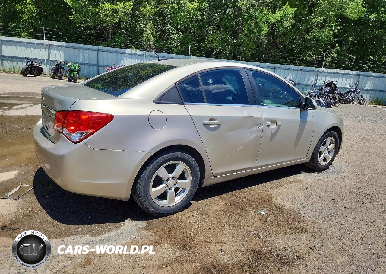 2013 Chevrolet Cruze Lt VIN:1G1PC5SB0D7244982 - 3