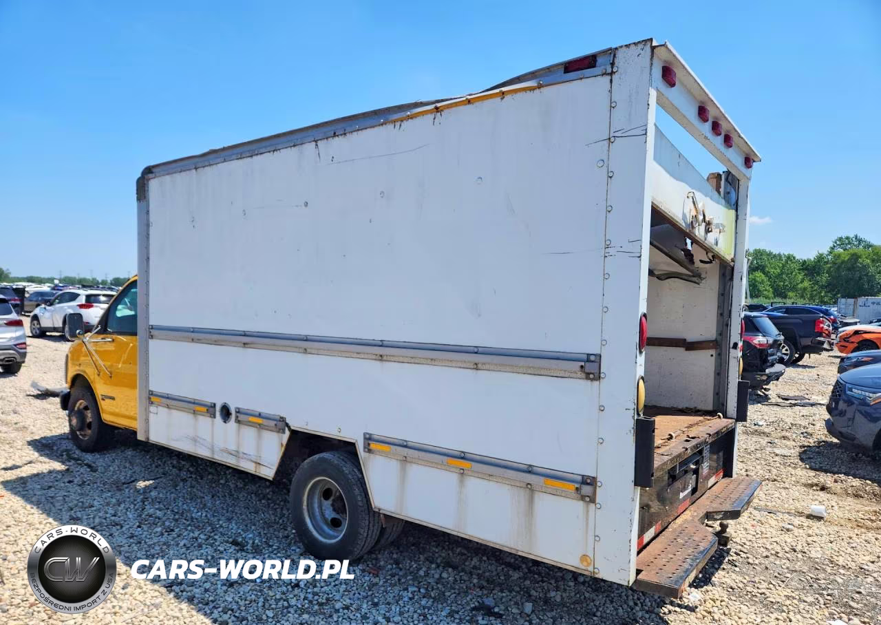 1999 GMC Savana Box Truck VIN:1GDHG31R0X1041337 - 2