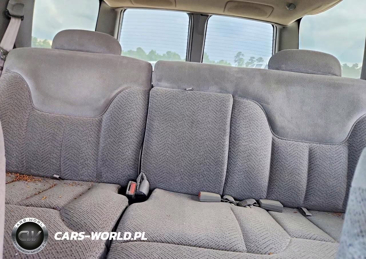 1996 Chevrolet Tahoe VIN:1GNEC13R1TJ418828 - 10