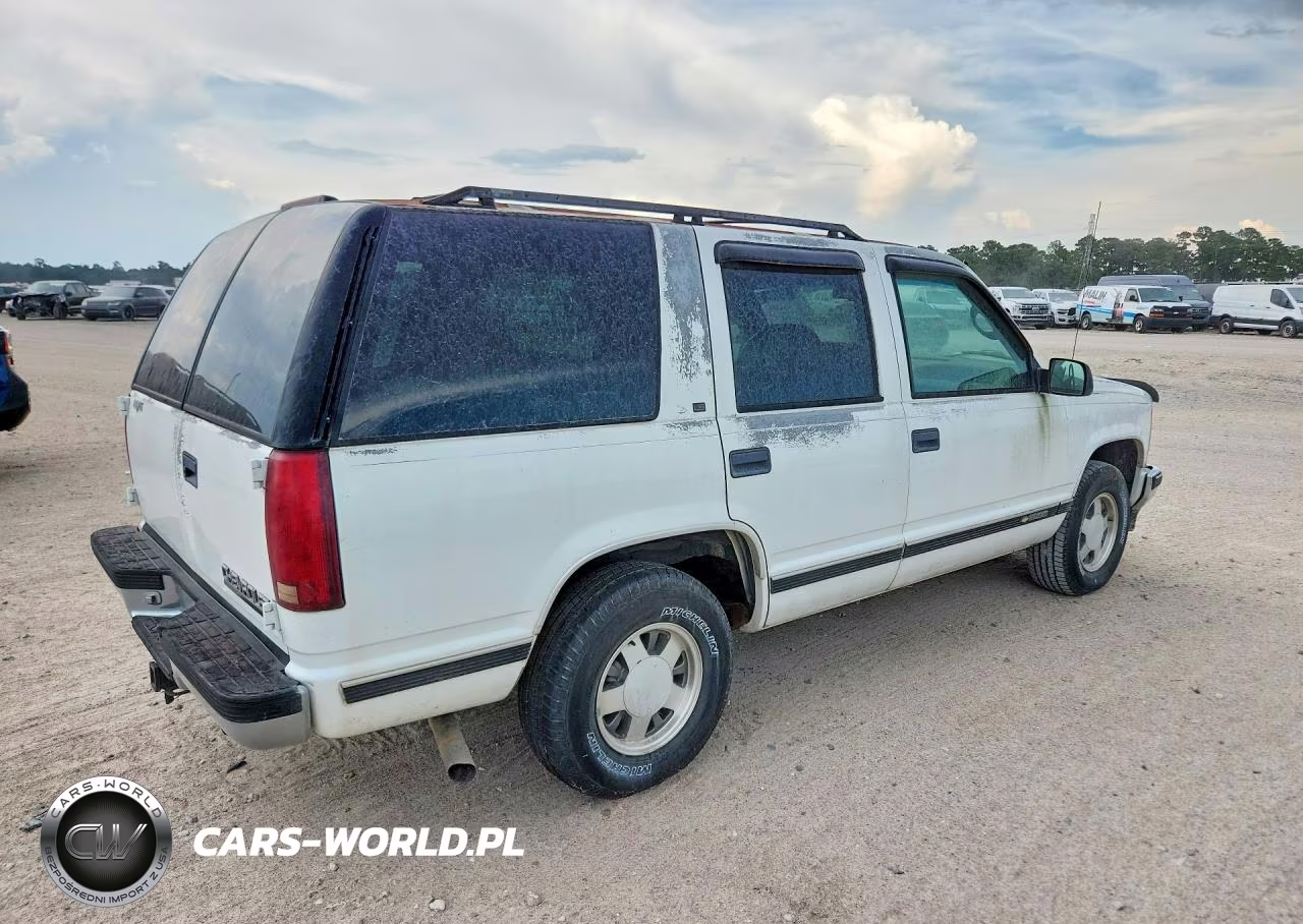 1996 Chevrolet Tahoe VIN:1GNEC13R1TJ418828 - 3