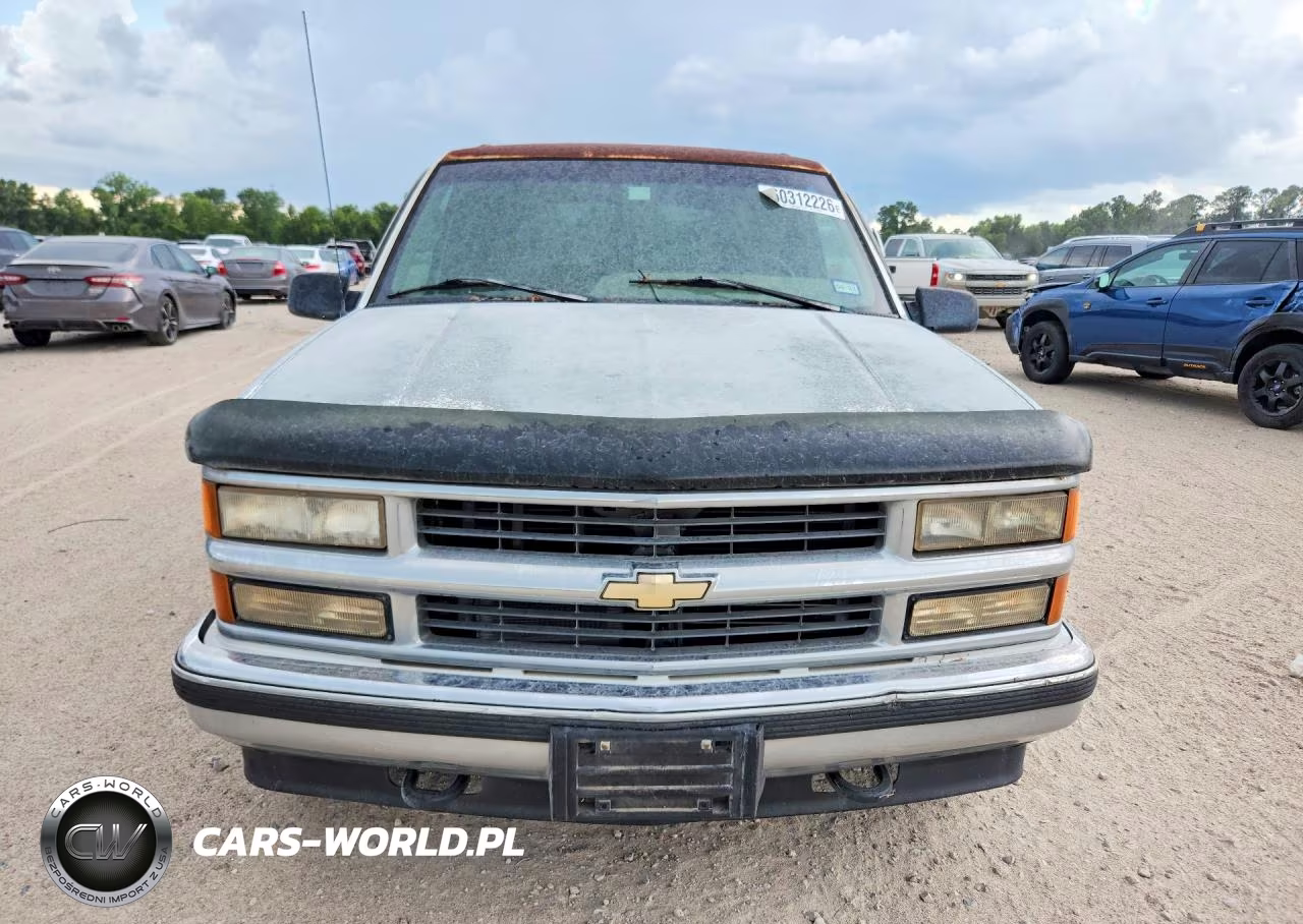1996 Chevrolet Tahoe VIN:1GNEC13R1TJ418828 - 5