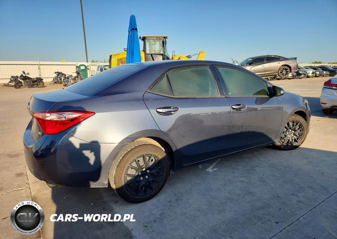 2017 Toyota Corolla Le VIN:2T1BURHE0HC845966 - 3