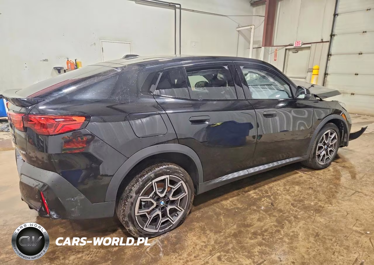 2026 BMW X2 xDrive28I VIN:WBX63GM09T5678518 - 3