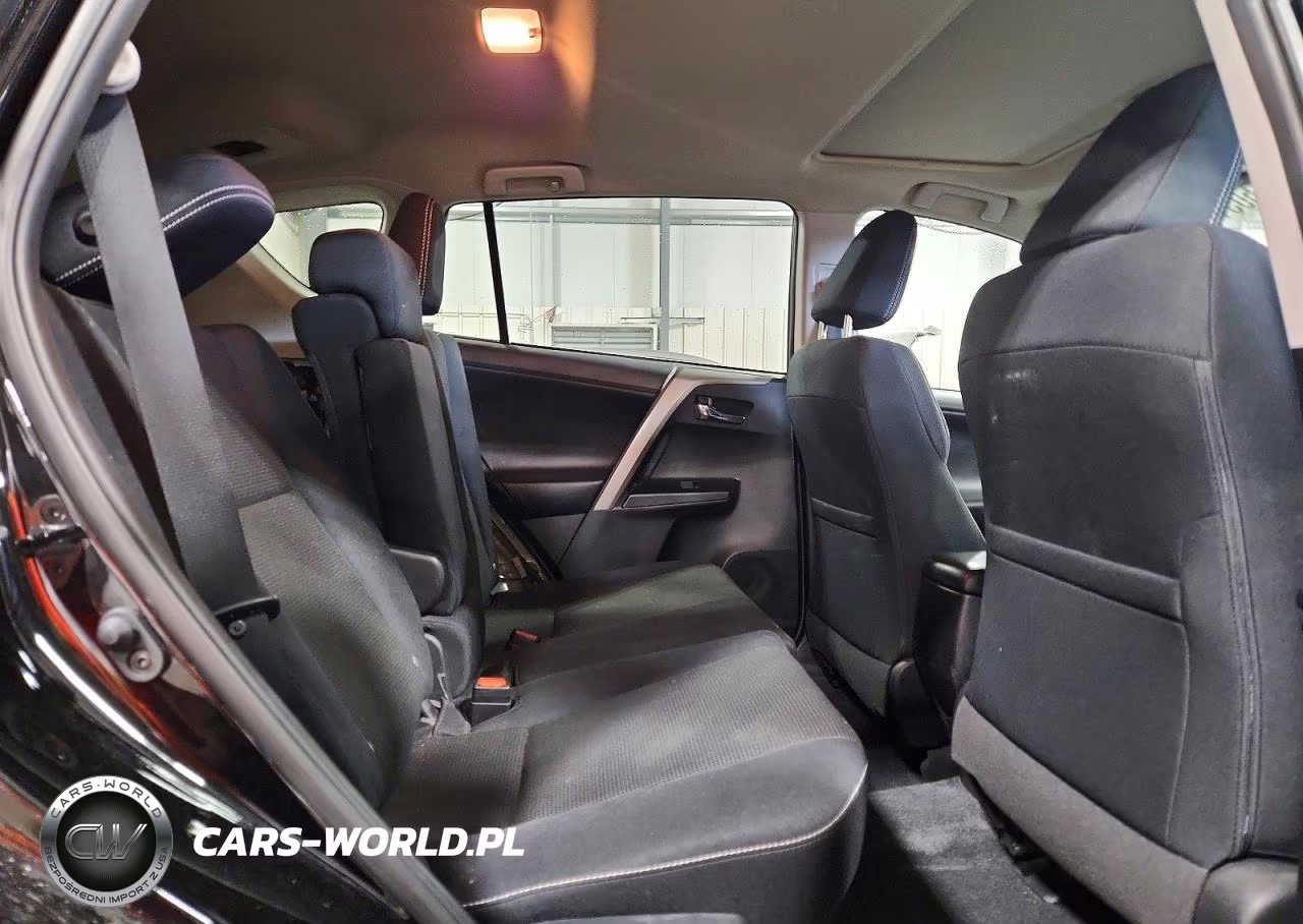 2018 Toyota Rav4 Xle VIN:2T3RFREV7JW822760 - 11