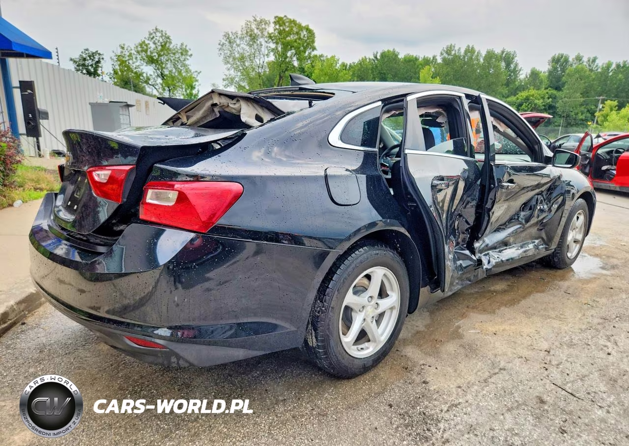 2018 Chevrolet Malibu Ls VIN:1G1ZB5ST3JF284818 - 3