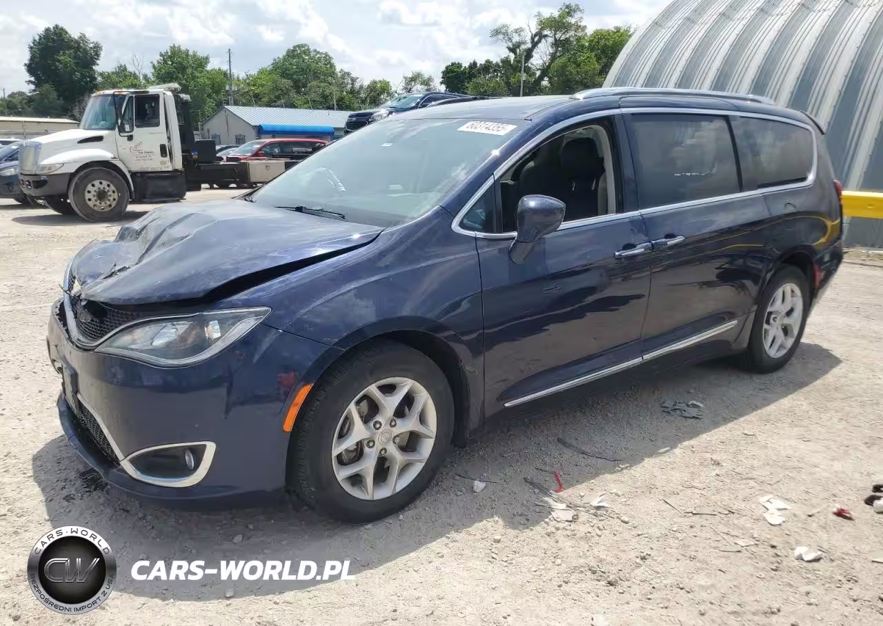 2018 Chrysler Pacifica Touring L Plus