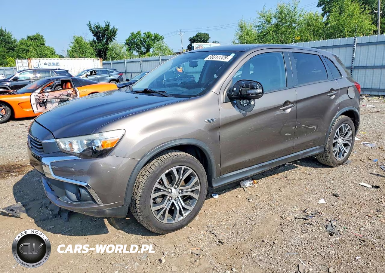 2017 Mitsubishi Outlander Sport – zdjęcie 1 z 13