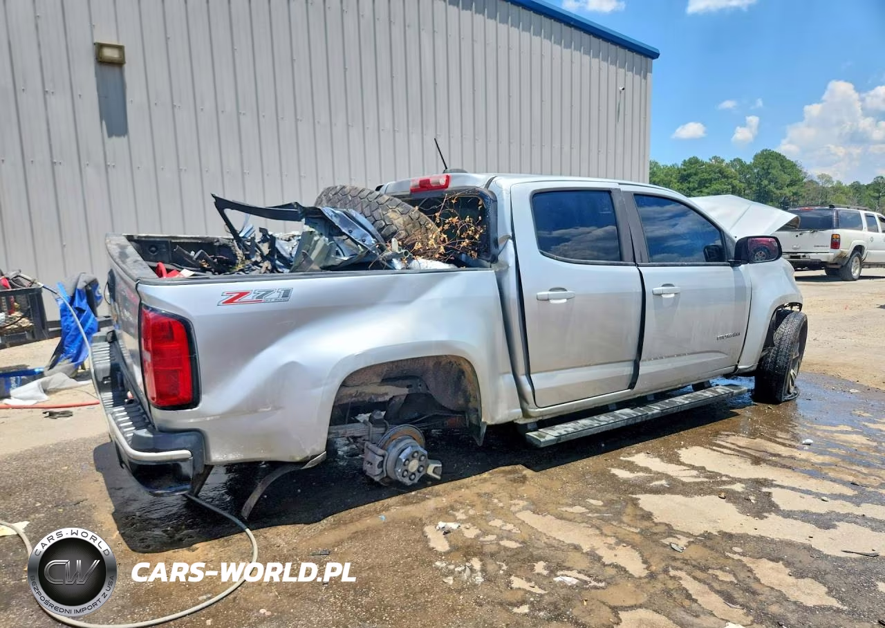 2017 Chevrolet Colorado Z71 VIN:1GCGTDEN3H1235046 - 3
