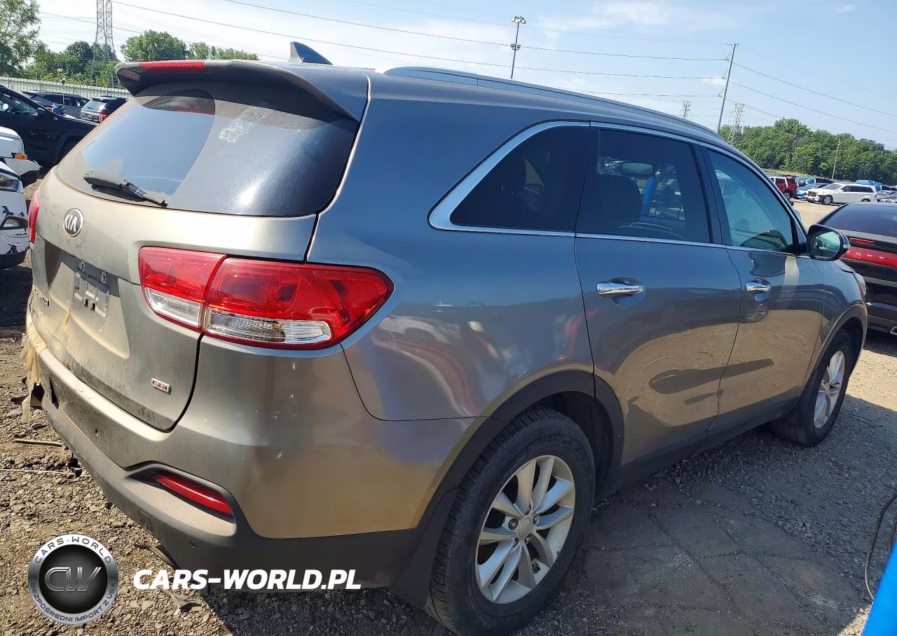 2017 Kia Sorento Lx VIN:5XYPG4A31HG253912 - 3