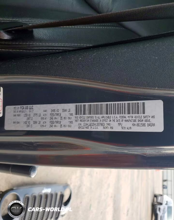 2017 Jeep Wrangler Unlimited Sahara VIN:1C4HJWEG5HL697863 - 14