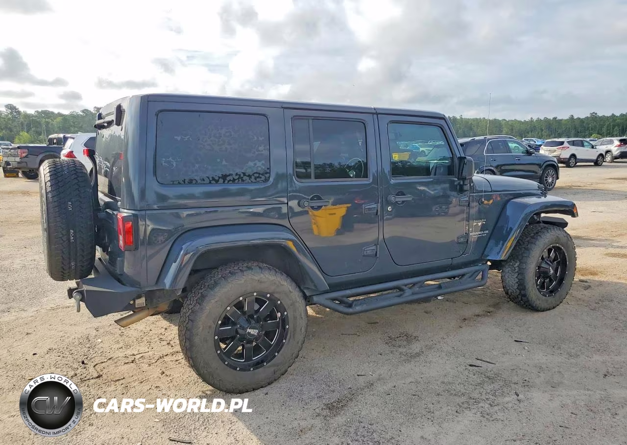 2017 Jeep Wrangler Unlimited Sahara VIN:1C4HJWEG5HL697863 - 3