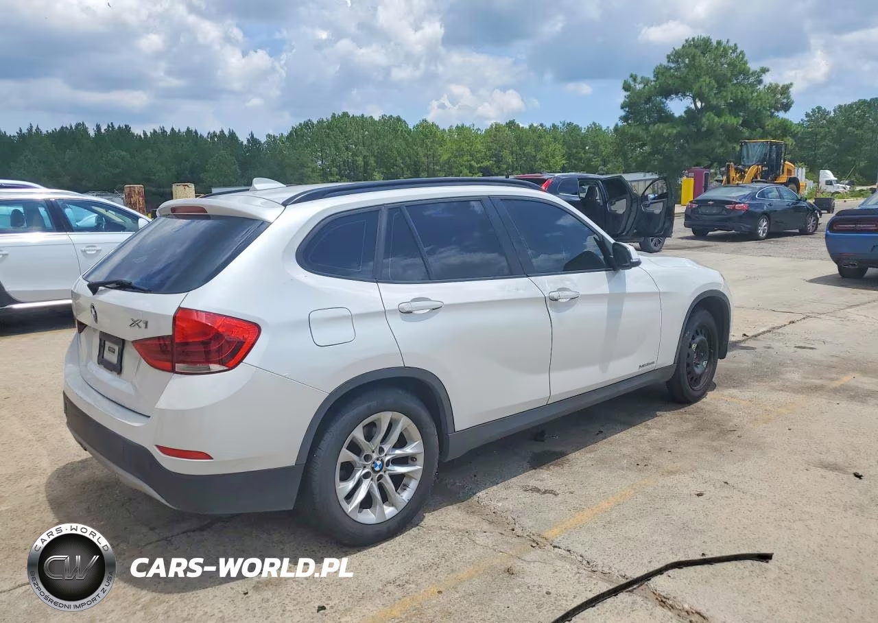 2015 BMW X1 xDrive28I VIN:WBAVL1C52FVY40199 - 3