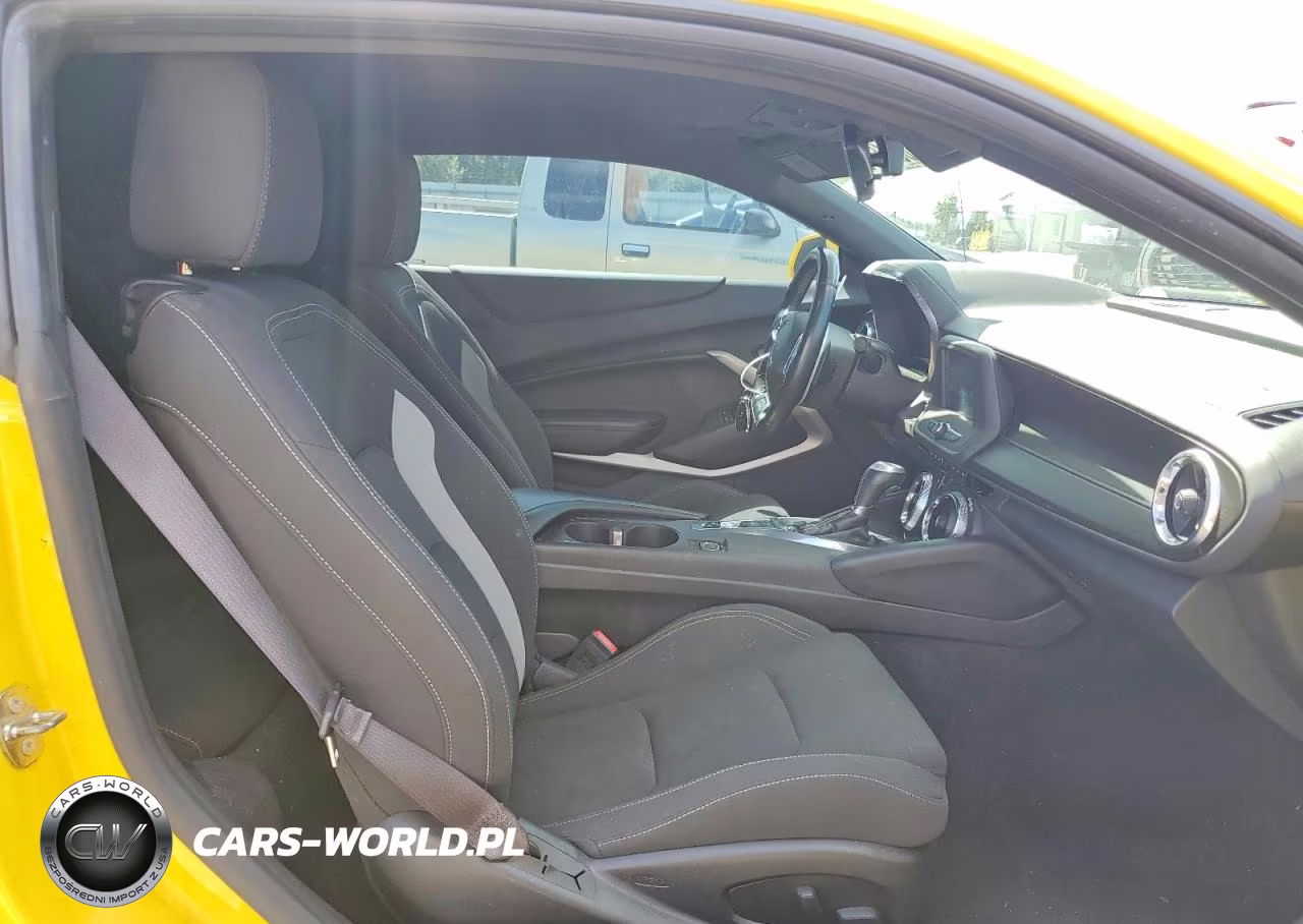 2017 Chevrolet Camaro Lt VIN:1G1FB1RX5H0121010 - 10