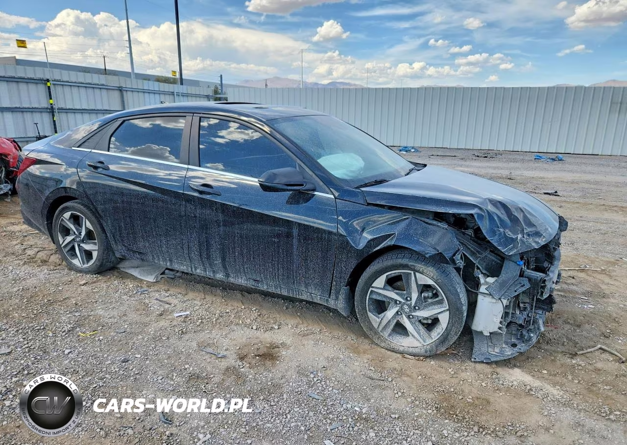 2022 Hyundai Elantra Limited VIN:KMHLP4AG4NU318744 - 4