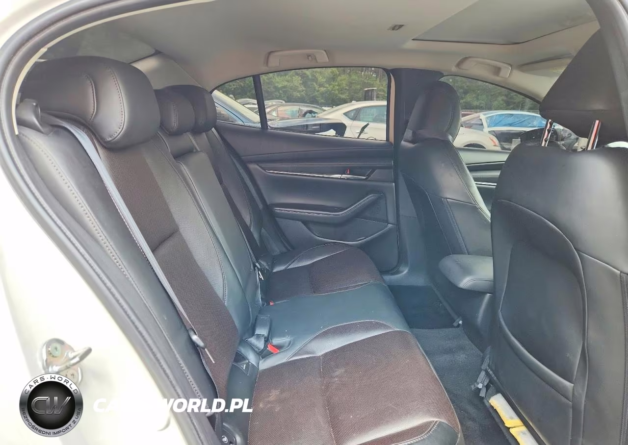 2020 Mazda 3 Premium VIN:3MZBPBEM0LM125641 - 10