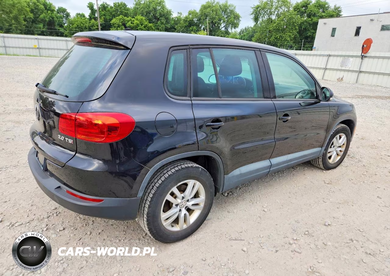 2013 Volkswagen Tiguan S VIN:WVGAV3AX7DW592000 - 3