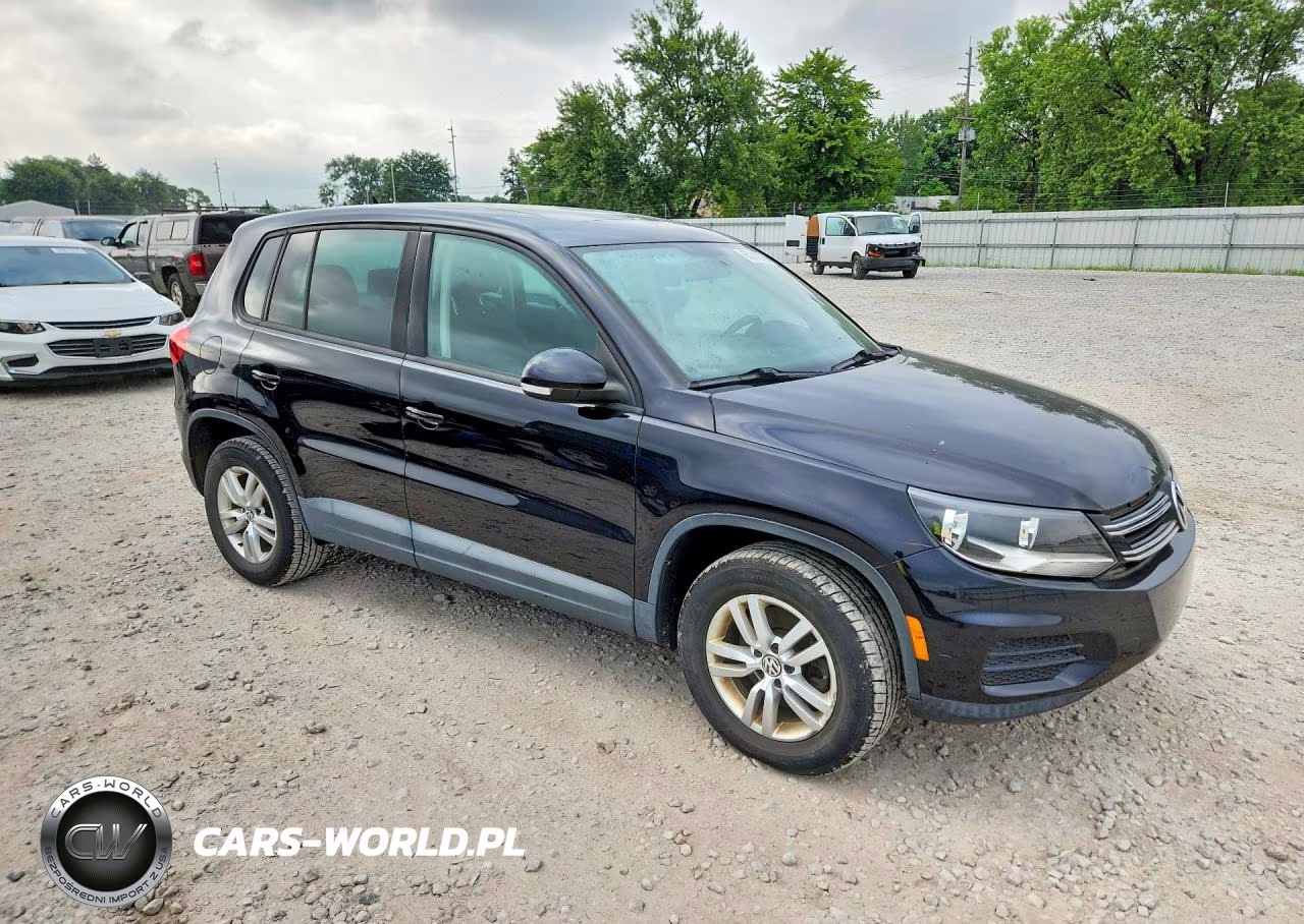 2013 Volkswagen Tiguan S VIN:WVGAV3AX7DW592000 - 4