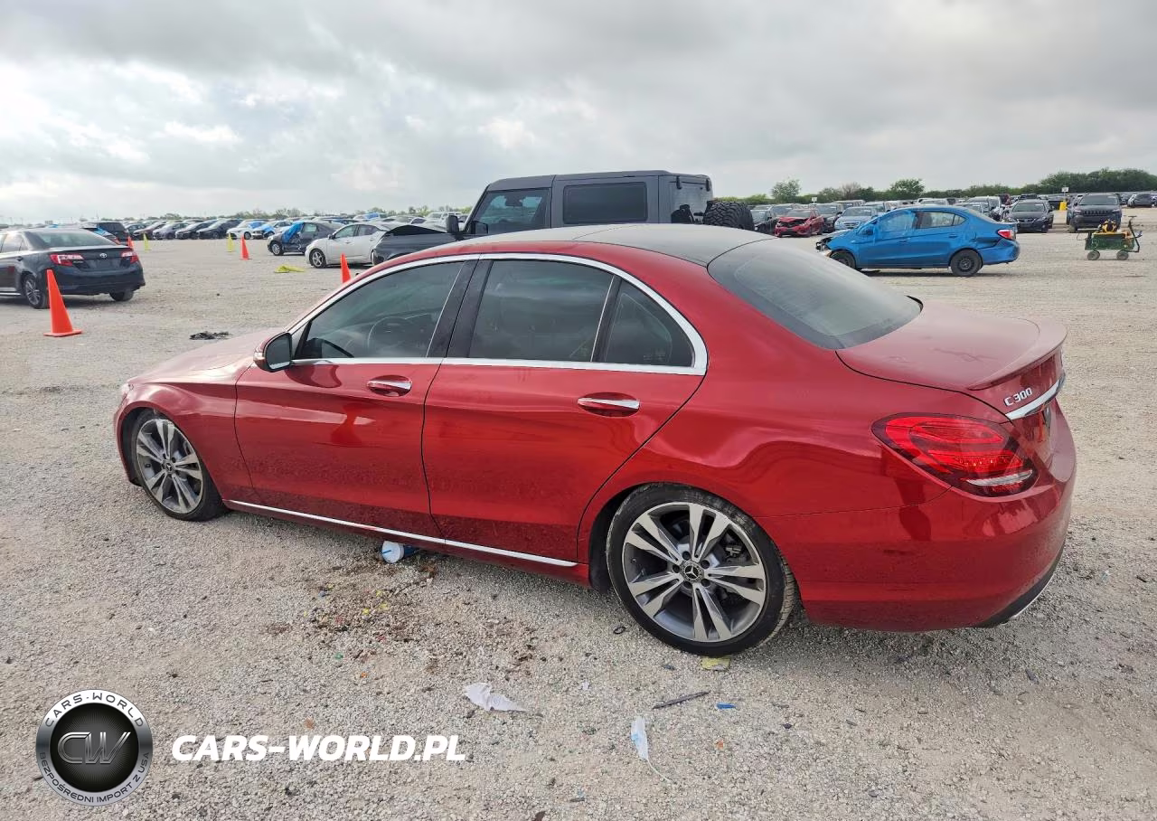 2018 Mercedes-Benz C 300 VIN:55SWF4JB2JU248493 - 2