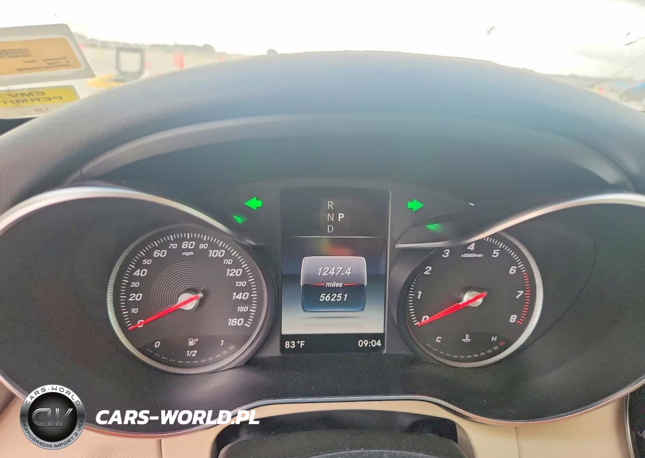 2018 Mercedes-Benz C 300 VIN:55SWF4JB2JU248493 - 9