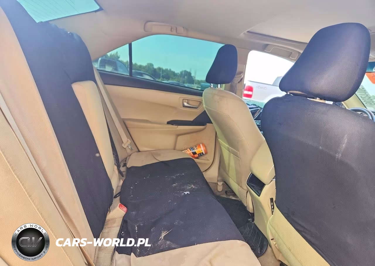 2015 Toyota Camry Le VIN:4T4BF1FKXFR454457 - 10