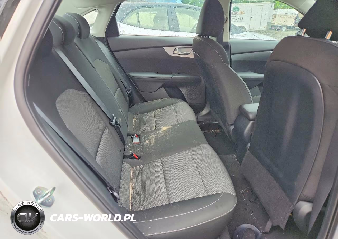 2024 Kia Forte Lxs VIN:3KPF24AD3RE820512 - 10