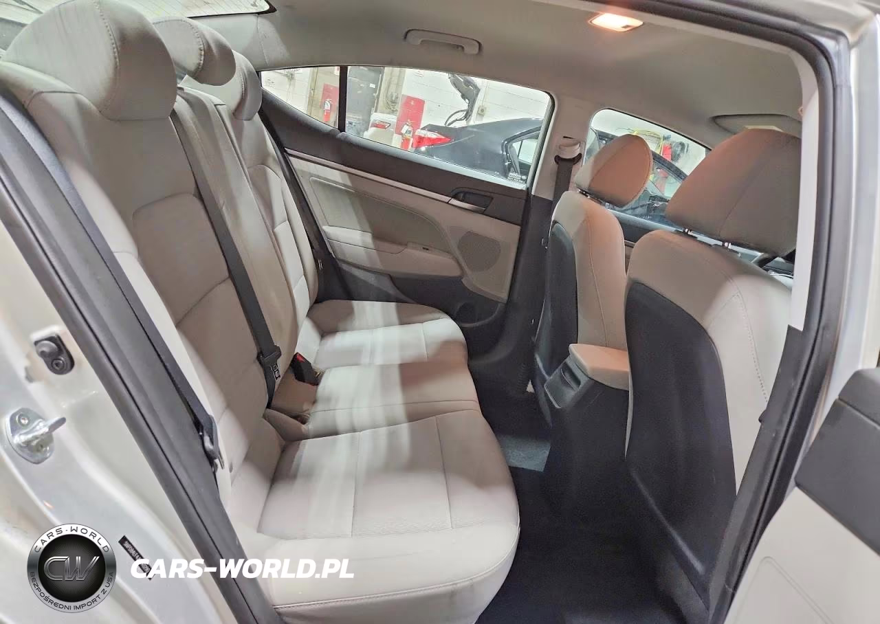 2018 Hyundai Elantra Sel VIN:5NPD84LF4JH340290 - 10