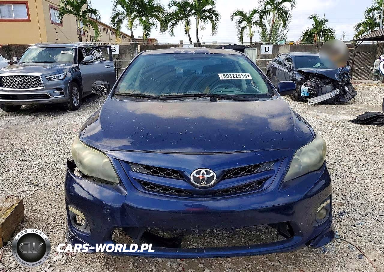 2013 Toyota Corolla S VIN:2T1BU4EE2DC942443 - 5