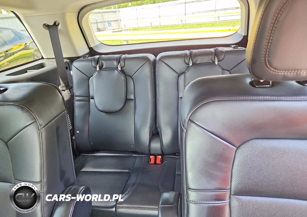 2025 Lincoln Aviator VIN:5LM5J6XC6SGL35188 - 10