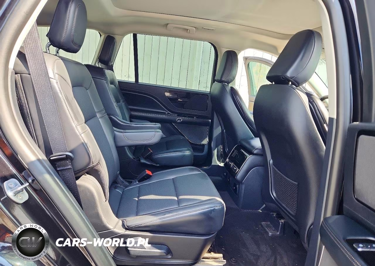 2025 Lincoln Aviator VIN:5LM5J6XC6SGL35188 - 11