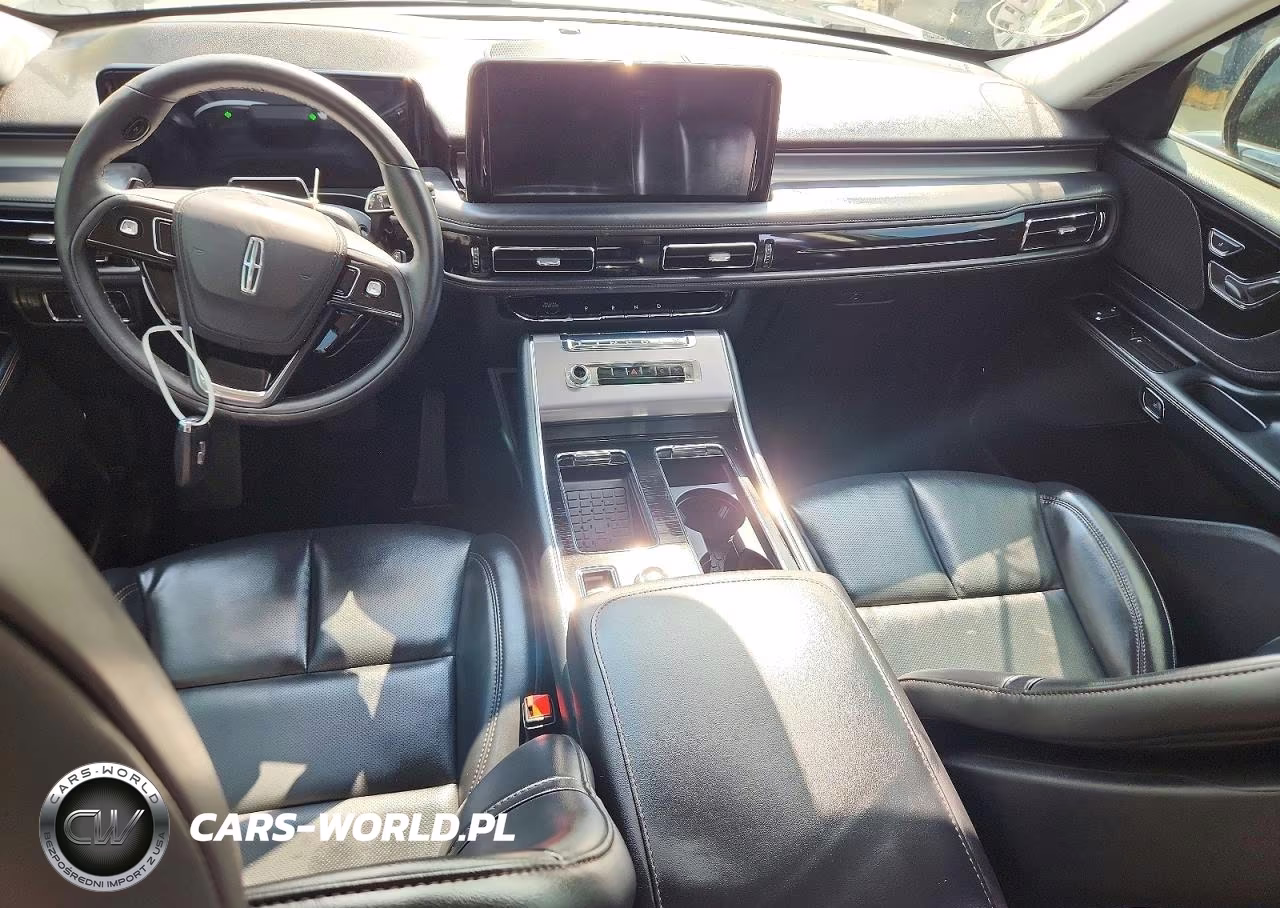 2025 Lincoln Aviator VIN:5LM5J6XC6SGL35188 - 8