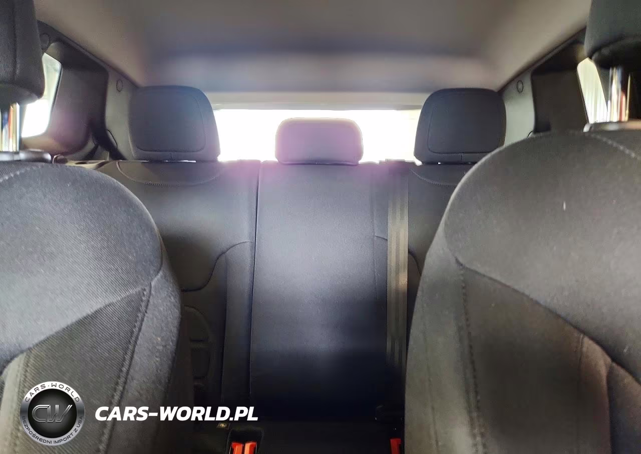 2020 Jeep Renegade Latitude VIN:ZACNJBBB1LPL52965 - 10