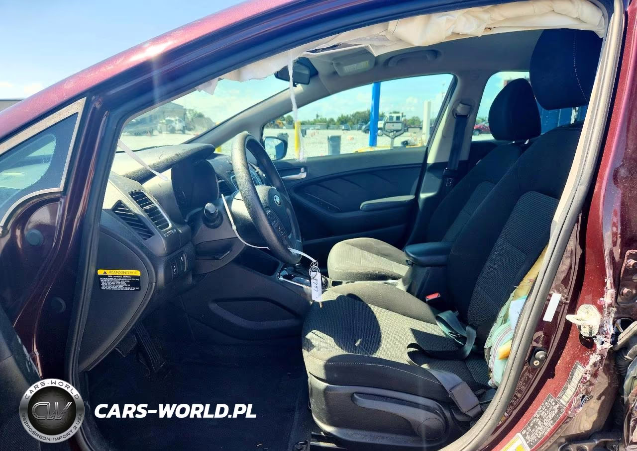 2018 Kia Forte Lx VIN:3KPFK4A78JE258797 - 7