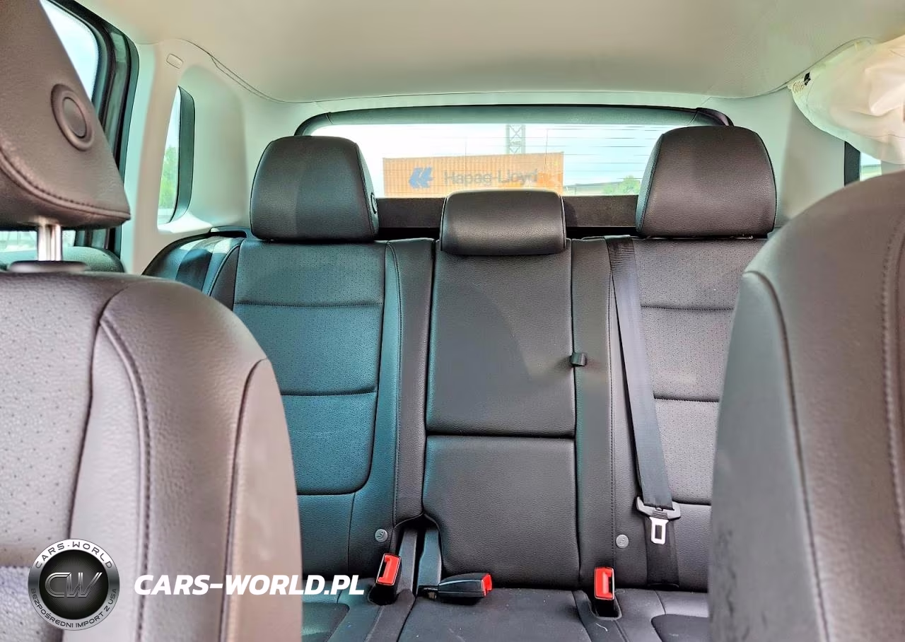 2015 Volkswagen Tiguan S VIN:WVGAV7AX4FW595947 - 10